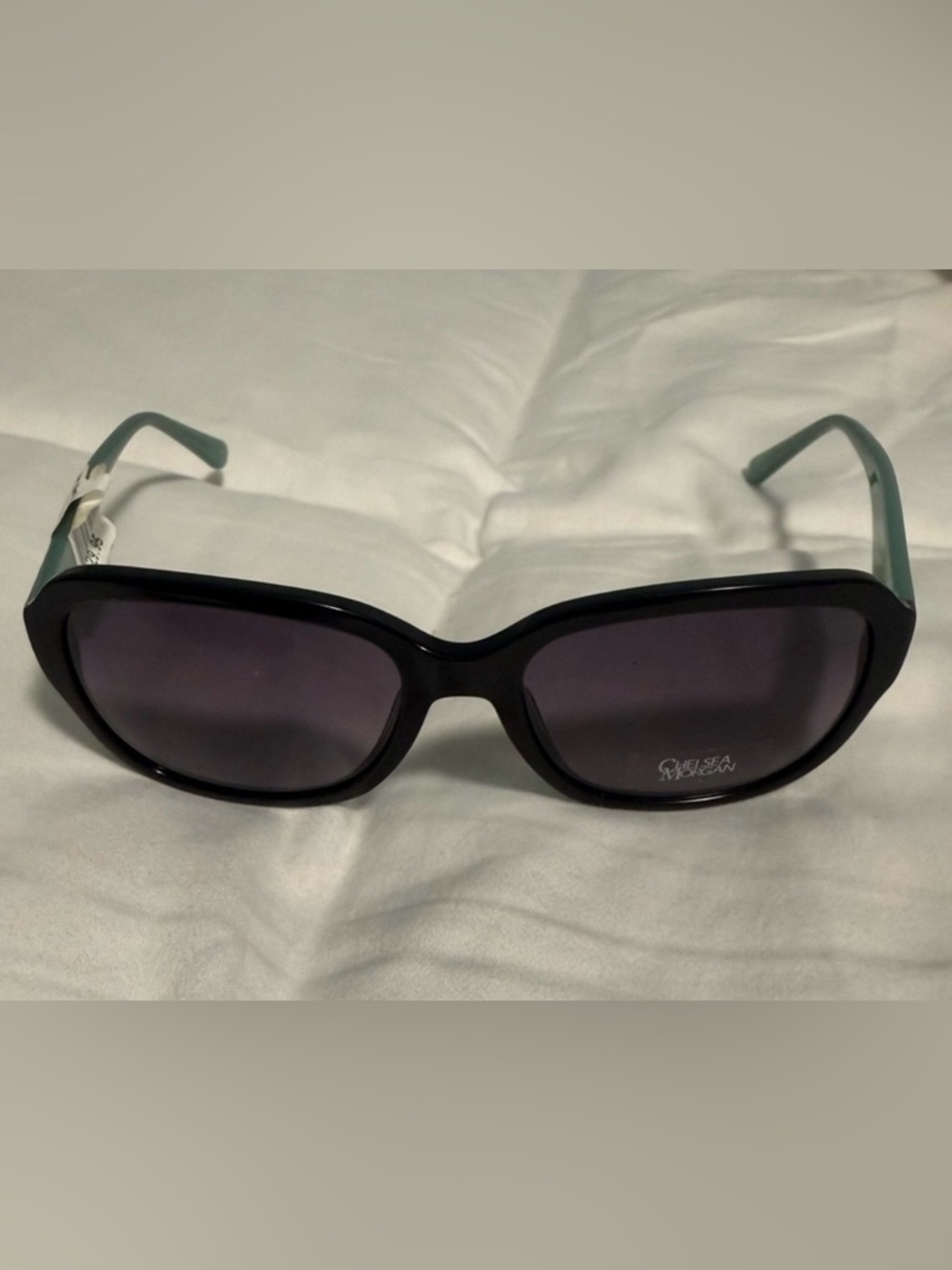 Chelsea Morgan Sunglasses/Glasses Black with light green sides! NWT